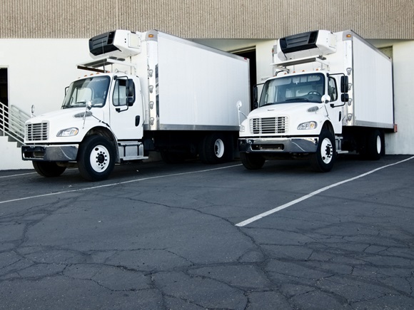 Delivery of cargo at warehouse distribution center_id11027077