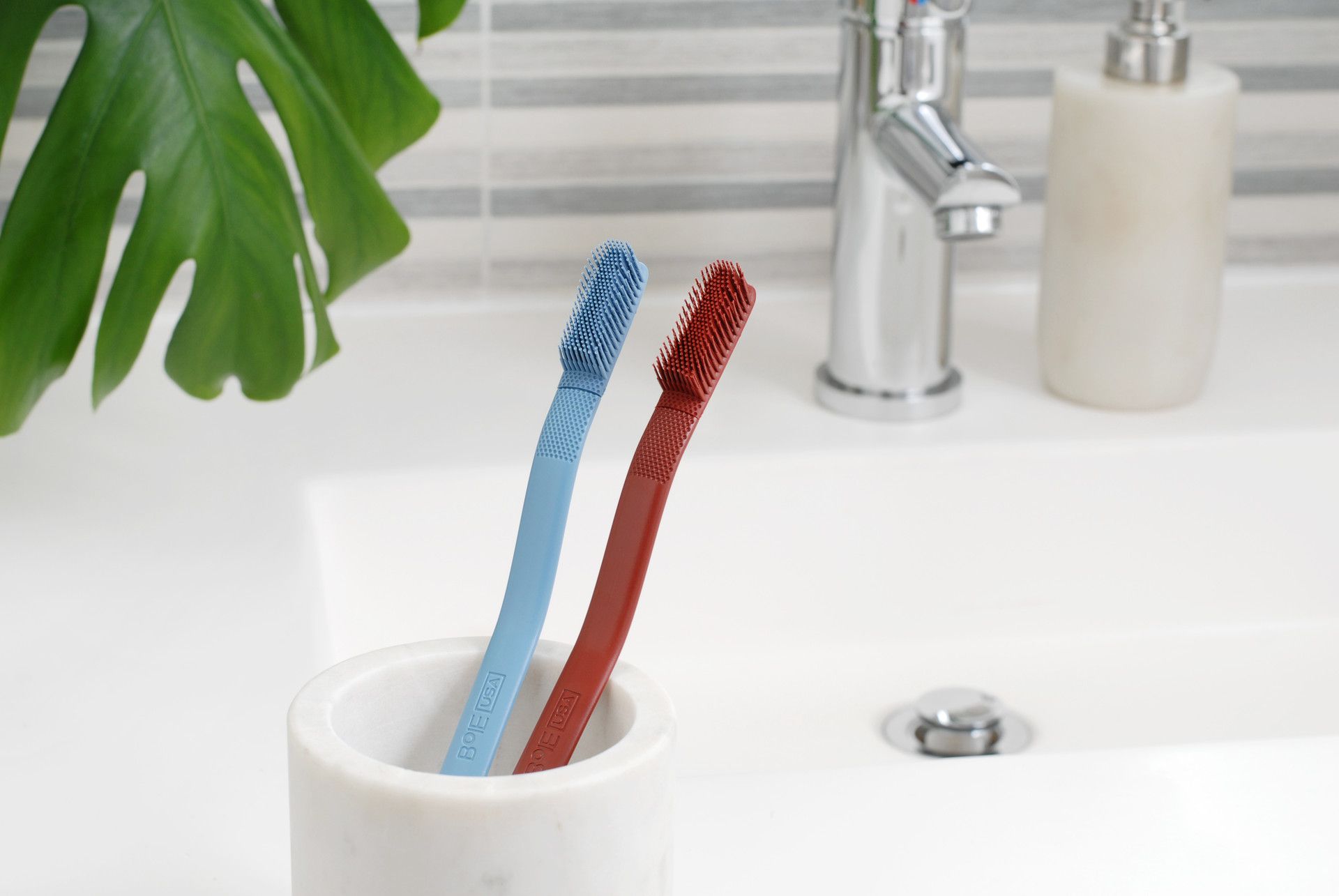 boie - economical toothbrush - holiday gift guide