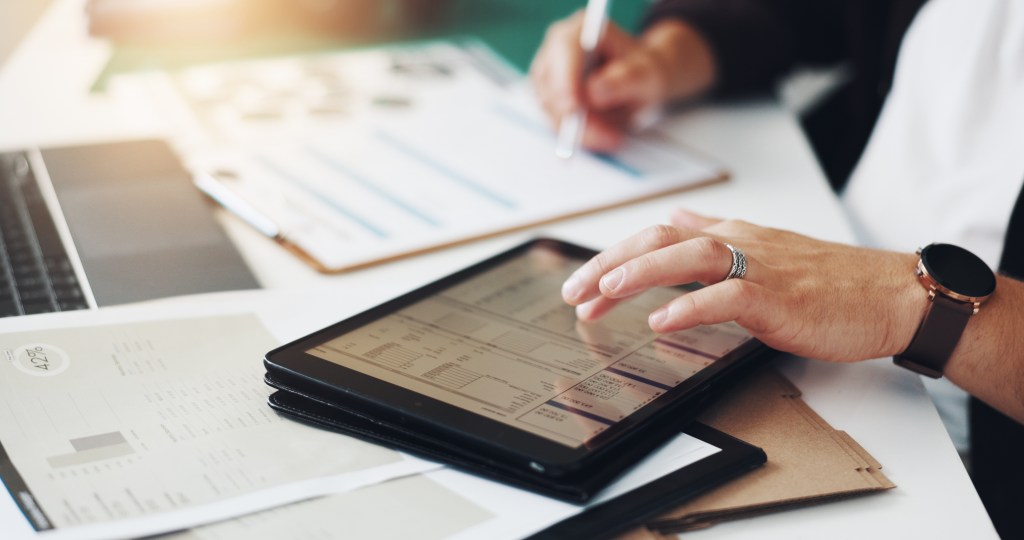 How to Create the Perfect Inventory List in 6 Steps (+ Examples)